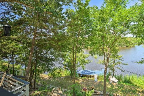 Apartamento Fort Towson Waterfront Studio 2 Decks And Dock