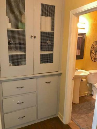 4 Bed Cowboy Home1 Mi Fort Sill- Weekly Rates!