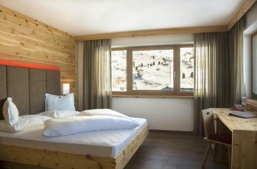 Hotel Passo Sella Dolomiti Mountain Resort