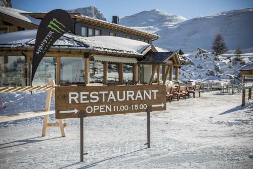 Hotel Passo Sella Dolomiti Mountain Resort