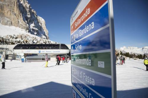Hotel Passo Sella Dolomiti Mountain Resort
