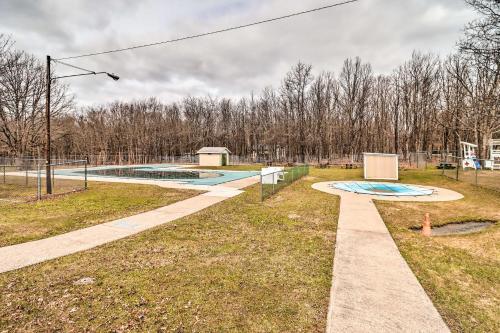 Immaculate Lodge With Game Room And 2 Fire Pits!