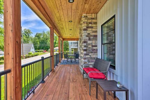 Charming Lake Erie Getaway Walk To Beach!