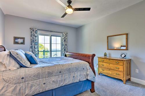 Charming Lake Erie Getaway Walk To Beach!