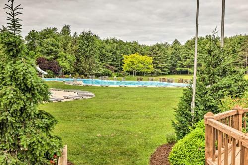 Lakefront Pocono Pines Paradise With Deck!