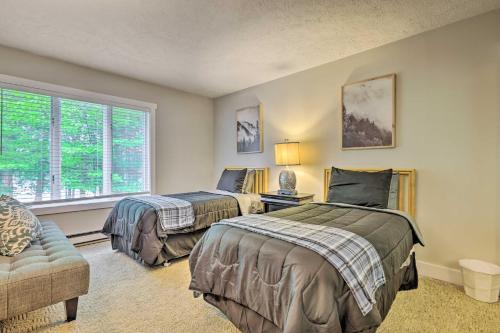 Lakefront Pocono Pines Paradise With Deck!