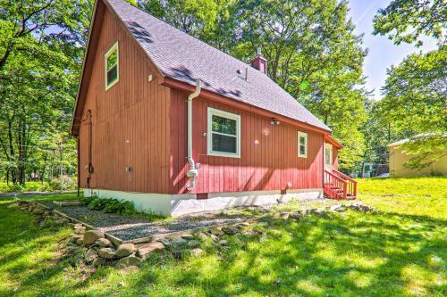 Pocono Summit Home About 3 Mi To Stillwater Lake!