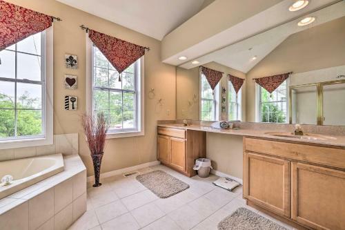 Pocono Summit Getaway With Resort Amenities!