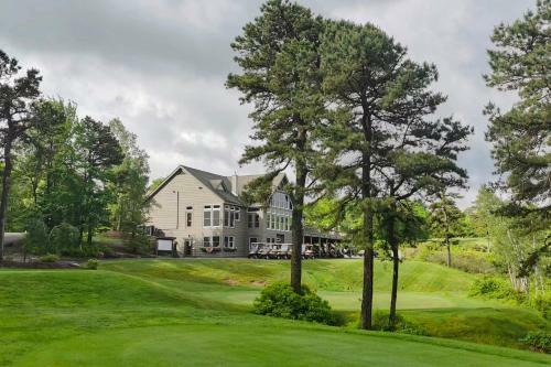 Pocono Summit Getaway With Resort Amenities!