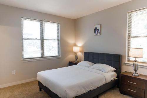 Chic Modern 3br Apartment In Oak Hill By Stay Gia