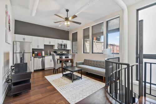 Modern Upscale 2br Apartment In Carson By Stay Gia