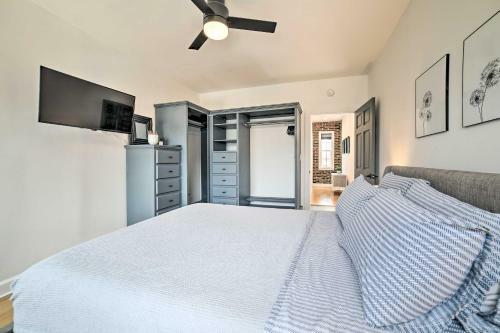 Convenient And Chic Pittsburgh Home With Patio!