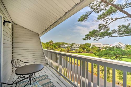 Apartamento Island Condo With Balcony, Golf Course Views!