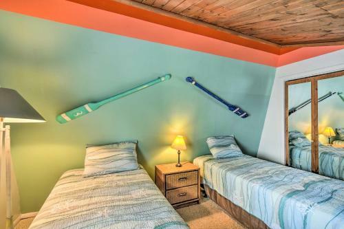 Apartamento Island Condo With Balcony, Golf Course Views!