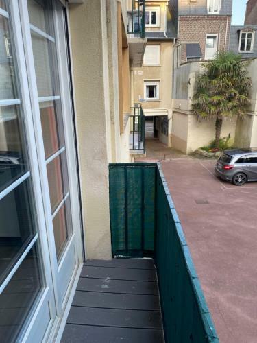 Apartamento Studio Avec Parking Priv� Au C?ur Du Tr�port