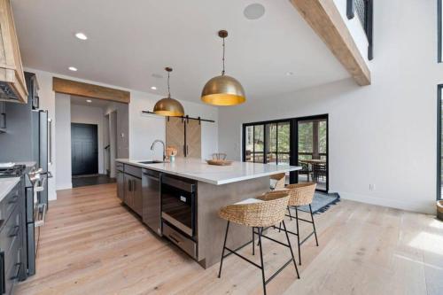 The Paramount-luxurious 3 Bed 3 Bath, Amenity Filled Custom Home