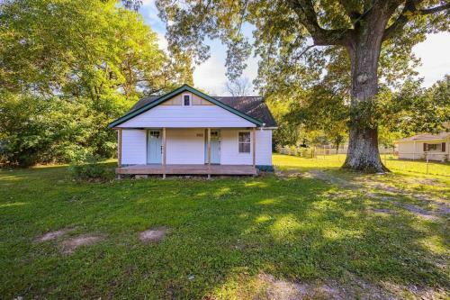 3 Bed2 Bath Renovated Home Near The Lake