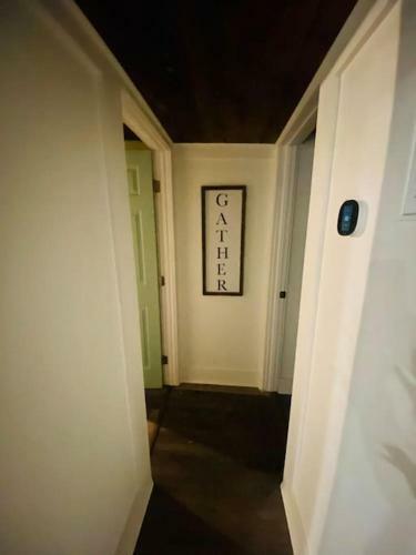 3 Bed2 Bath Renovated Home Near The Lake