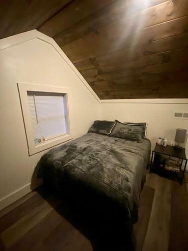 3 Bed2 Bath Renovated Home Near The Lake