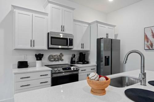 New Elegant Modern Condo Chattanooga 9