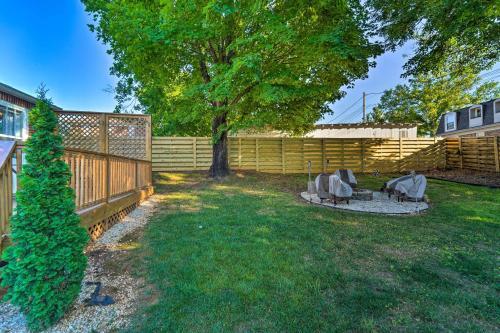 Modern, Sun-lit Retreat With Fire Pit And Yard!