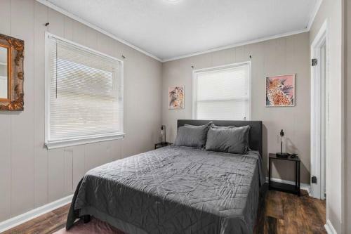 Astonishing 4 Bedroom Home With Greenery Wall