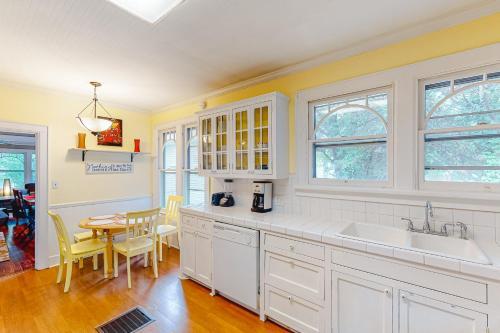 Chattaboogie Bungalow