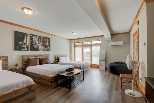 Music City Countryside Cabin