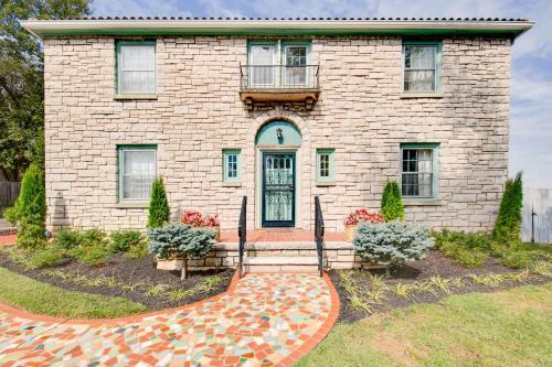 Apartamento Knoxville's Historic Tile House, Private Pool!