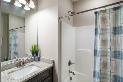 Charming Cades Cove Condo - Community Amenities