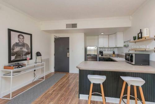 Music Row Retreat - 3 Beds, 1 Bedroom, Pool, Parking