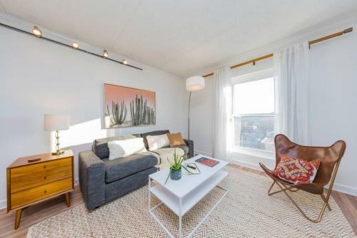 Music Row Retreat - 3 Beds, 1 Bedroom, Pool, Parking