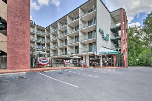 Apartamento Gatlinburg Condo With Pool Access - Walk Dtwn!