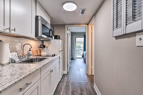 Apartamento Gatlinburg Condo With Pool Access - Walk Dtwn!