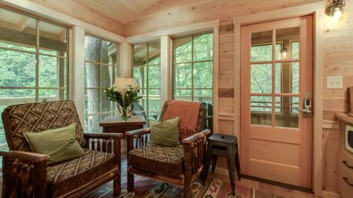 The Cedar In Treehouse Grove At Norton Creek