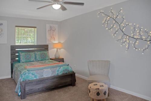 Cheerful 3-bedroom House With Private Parking Home