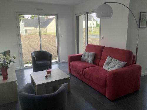 Pleasant Holiday Home In Loctudy With Terrace
