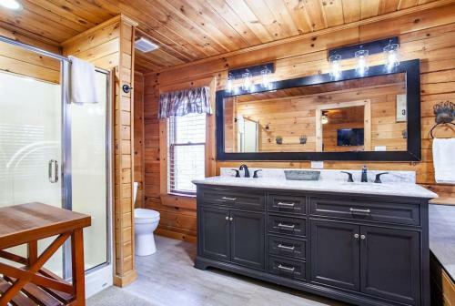 Panoramic Views At Mountaintop With Hot Tub