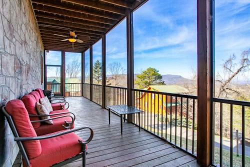 Panoramic Views At Mountaintop With Hot Tub