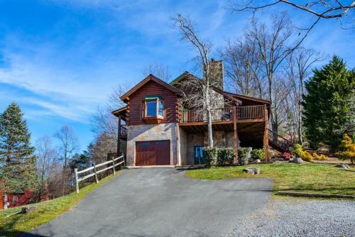 Panoramic Views At Mountaintop With Hot Tub