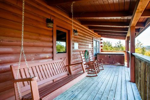 Laketown Bears - Pool Table & Hot Tub!