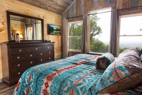 Mountain Views, Indoor Pool, Theater Room, And Fire Pit For 26!