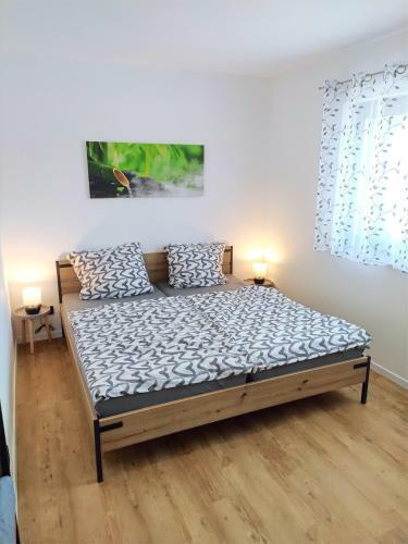 Apartamento Ferienwohnung In Der Rh�n - Neubau 2021