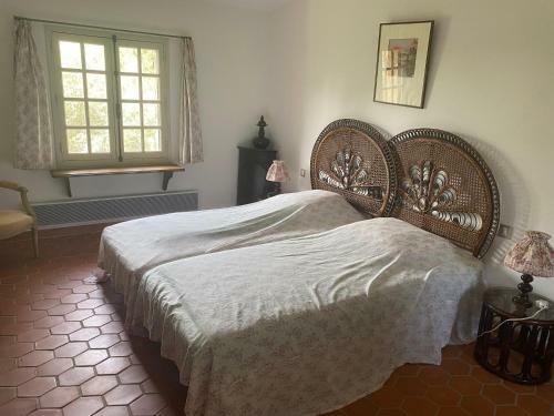 Villa Mas Proven�al En Pierre Avec Piscine Priv�e