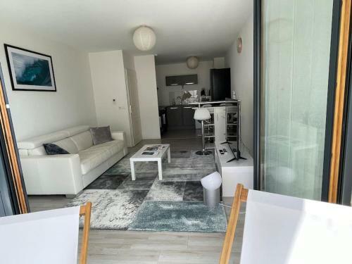 Apartamento Appartement De Standing, Lumineux � 10mn De Cdg