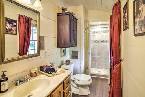 Well-appointed And Spacious Chappell Hill House