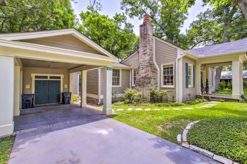 Well-appointed And Spacious Chappell Hill House