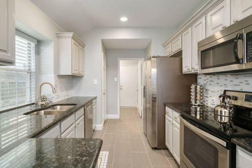Flower Mound Updated 3 Br-10 Min To Dfw Airport!