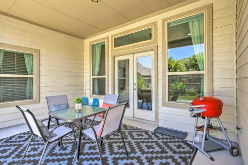 Suburban San Antonio Home With Covered Patio!