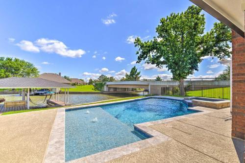 Waterfront Granbury Retreat With Dock And Slip!